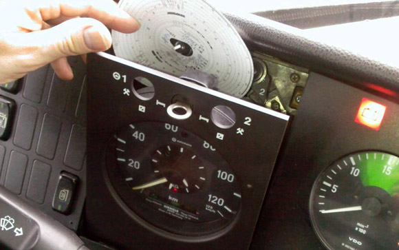 HGV Driver Hours. What you need to know about tachograph rules in 2020